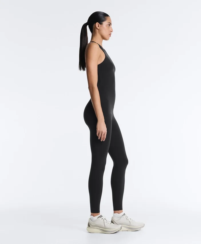 Tuta intera compressiva con scollo all’americana Tuta intera compressiva con scollo all’americana