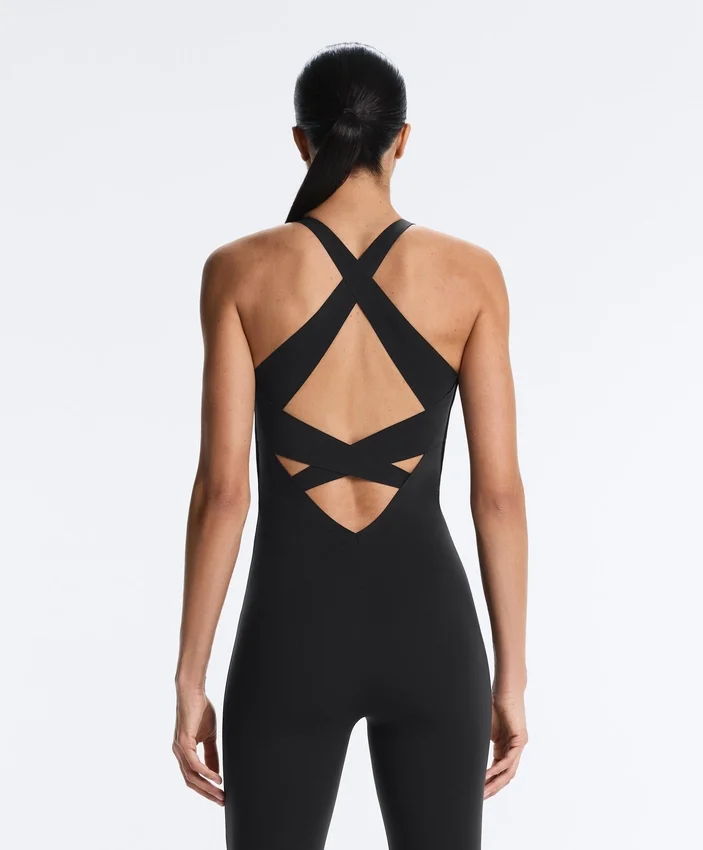 Tuta intera compressiva con scollo all’americana Tuta intera compressiva con scollo all’americana