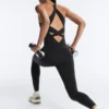 Tuta intera compressiva con scollo all’americana Tuta intera compressiva con scollo all’americana