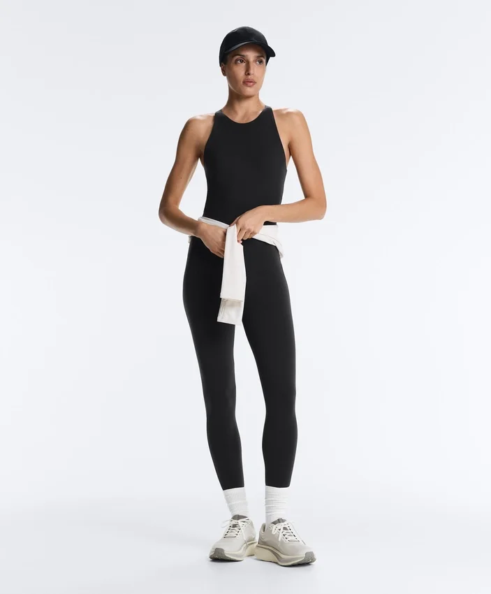 Tuta intera compressiva con scollo all’americana Tuta intera compressiva con scollo all’americana