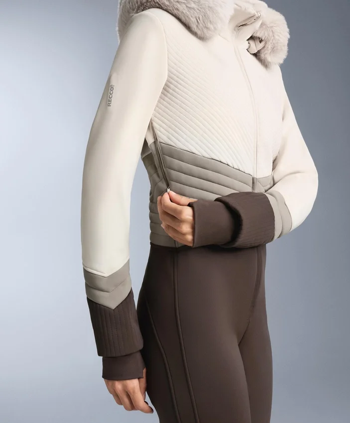 Tuta intera elasticizzata aderente a blocchi di colore, resistente all’acqua Tuta intera elasticizzata aderente a blocchi di colore, resistente all’acqua