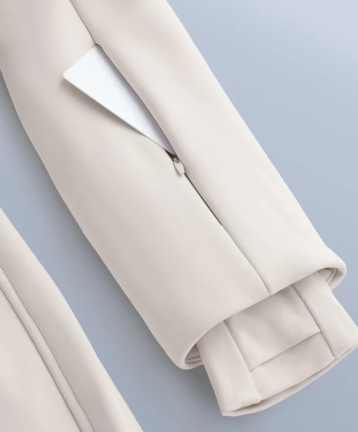 Tuta intera elasticizzata svasata 2 in 1, impermeabile e rimovibile Tuta intera elasticizzata svasata 2 in 1, impermeabile e rimovibile