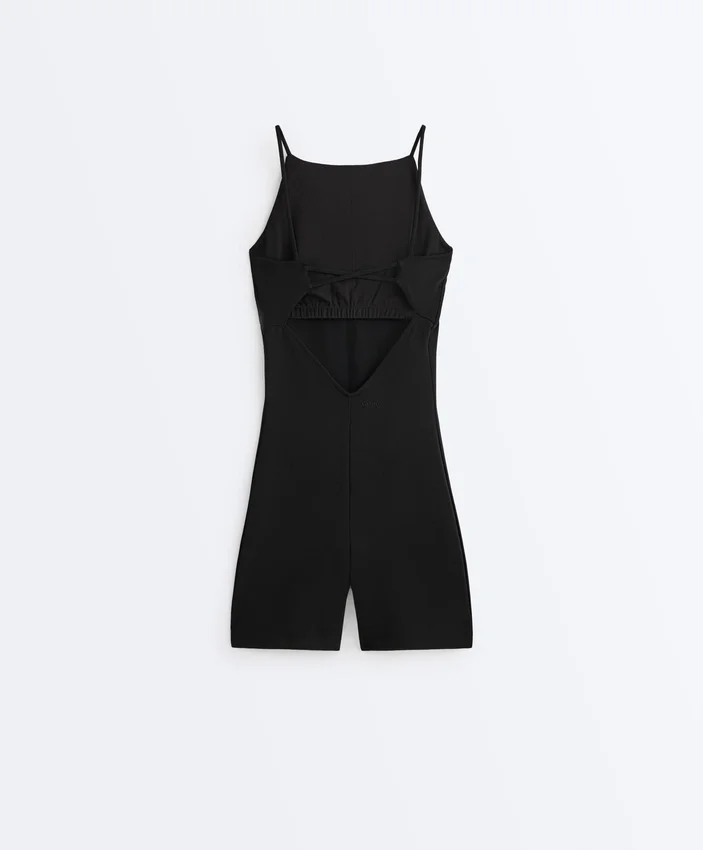 Tuta intera Evermove con schiena scoperta in pantaloncini Tuta intera Evermove con schiena scoperta in pantaloncini