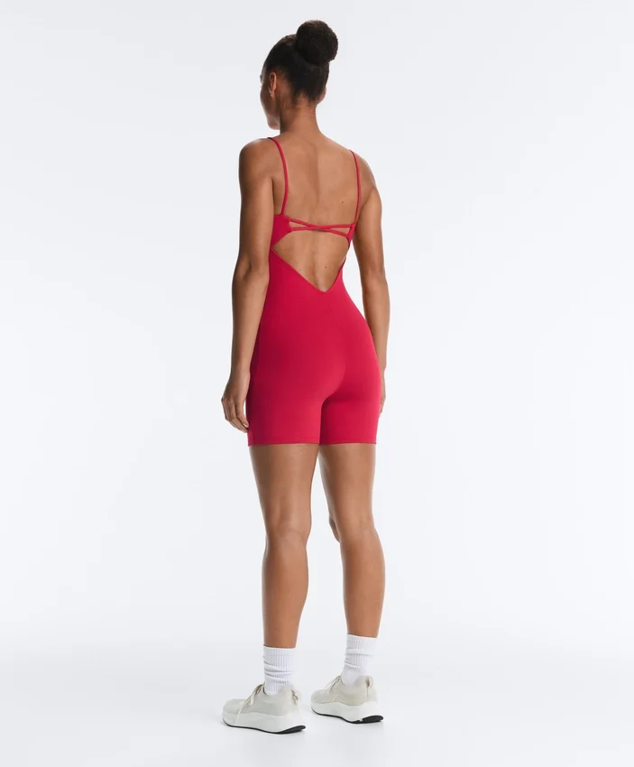 Tuta intera Evermove con schiena scoperta in pantaloncini Tuta intera Evermove con schiena scoperta in pantaloncini