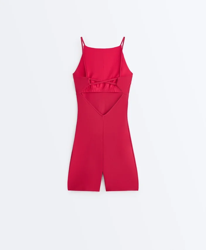 Tuta intera Evermove con schiena scoperta in pantaloncini Tuta intera Evermove con schiena scoperta in pantaloncini