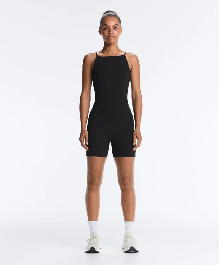 Tuta intera Evermove con schiena scoperta in pantaloncini Tuta intera Evermove con schiena scoperta in pantaloncini