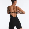 Tuta intera Evermove con schiena scoperta in pantaloncini Tuta intera Evermove con schiena scoperta in pantaloncini