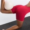 Tuta intera Evermove con schiena scoperta in pantaloncini Tuta intera Evermove con schiena scoperta in pantaloncini