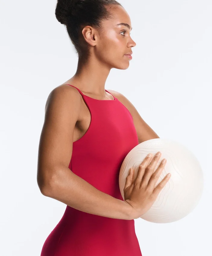 Tuta intera Evermove con schiena scoperta in pantaloncini Tuta intera Evermove con schiena scoperta in pantaloncini