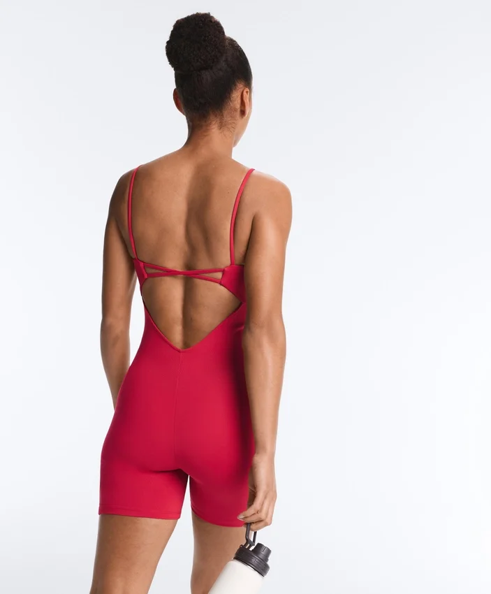 Tuta intera Evermove con schiena scoperta in pantaloncini Tuta intera Evermove con schiena scoperta in pantaloncini