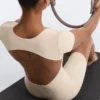 Tuta intera Evermove con scollo quadrato in stile pantaloncini Tuta intera Evermove con scollo quadrato in stile pantaloncini