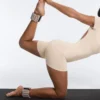 Tuta intera Evermove con scollo quadrato in stile pantaloncini Tuta intera Evermove con scollo quadrato in stile pantaloncini